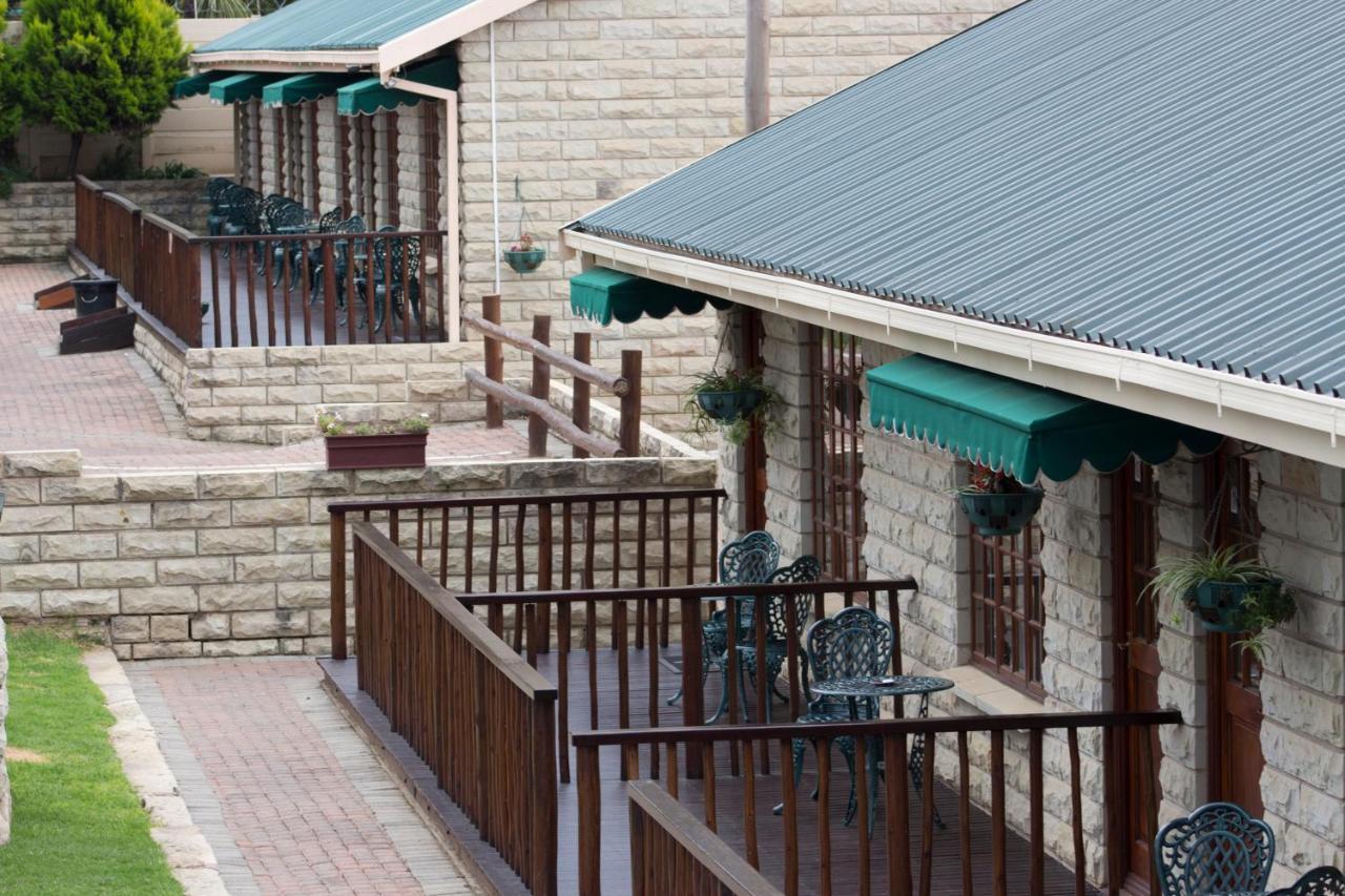 Imperani Guesthouse Фиксбург Экстерьер фото