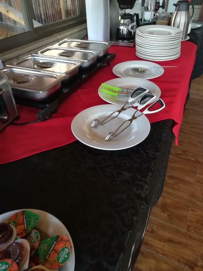 Imperani Guesthouse Фиксбург Экстерьер фото