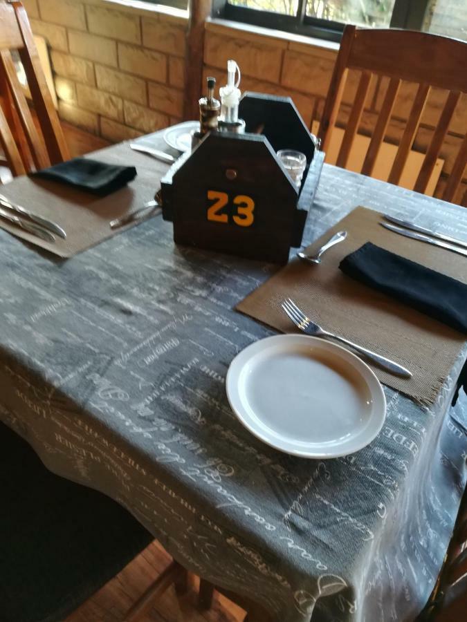 Imperani Guesthouse Фиксбург Экстерьер фото